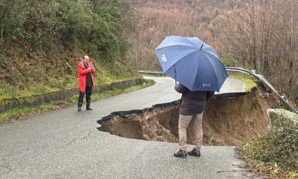 chiusura strada san sosti