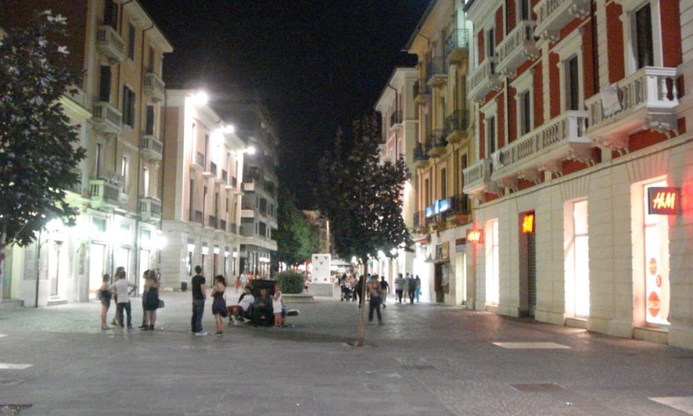 corso-mazzini-notte