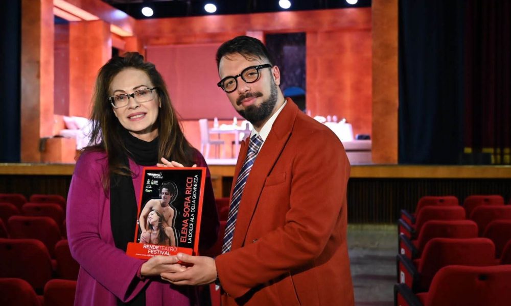 elena-sofia-ricci-spettacolo-rende