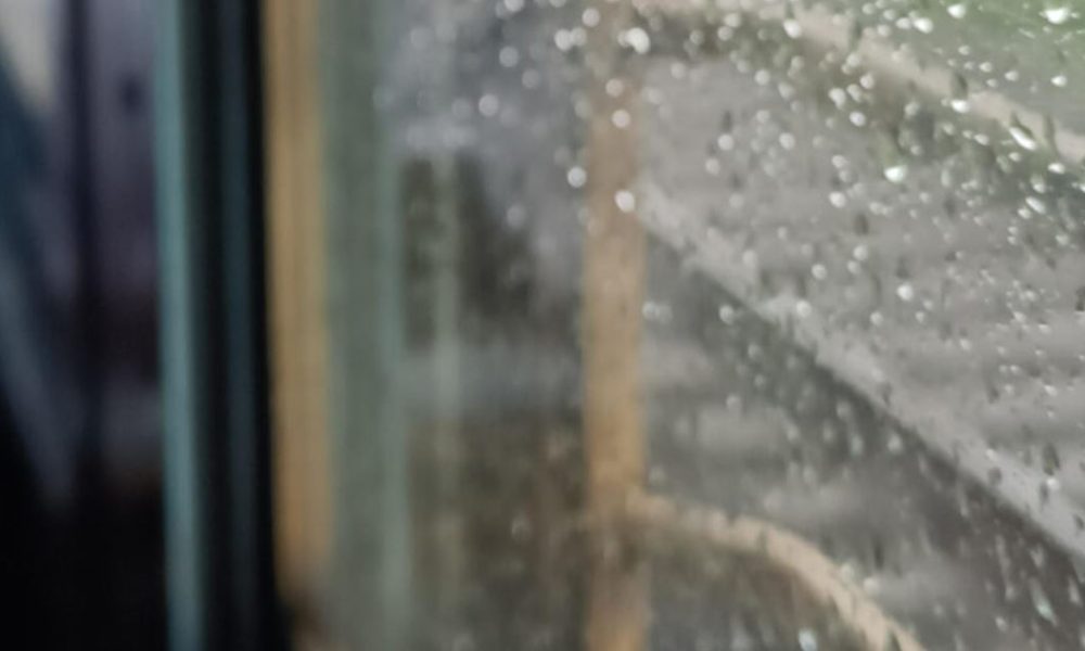 finestrino-treno-piogge