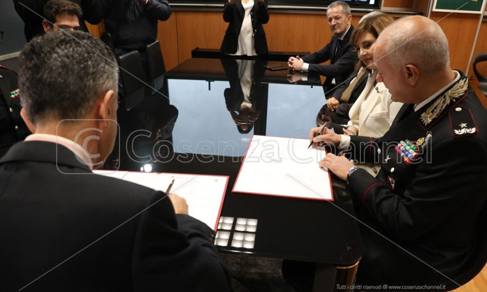 firma-unical-polizia