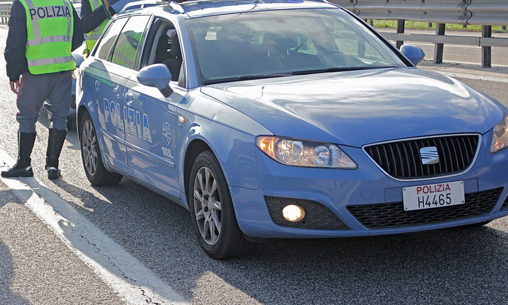 polizia-investita-donna