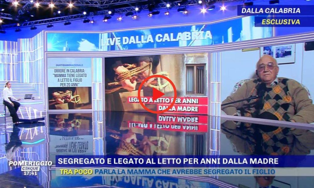 pomeriggio-5-mamma-segregato